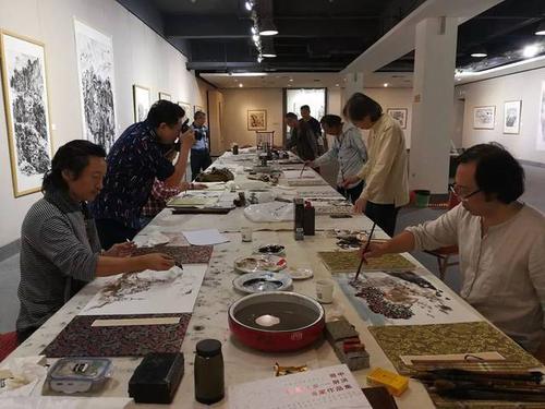 群贤毕至,四川省艺术院组织的知名巴蜀书画艺术家珠海创作交流活动